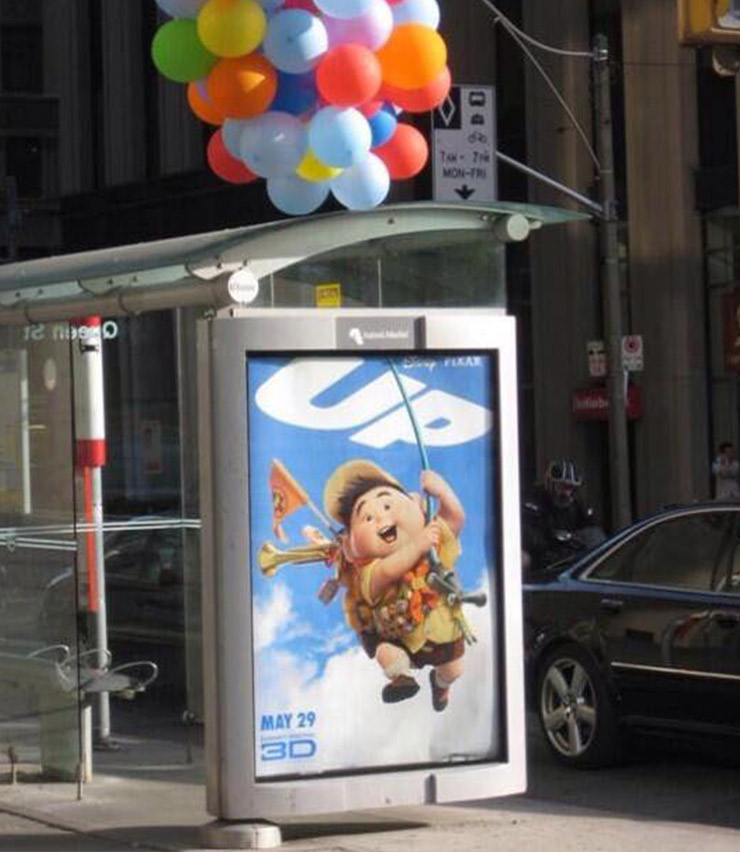 mupi publicitario mr tom